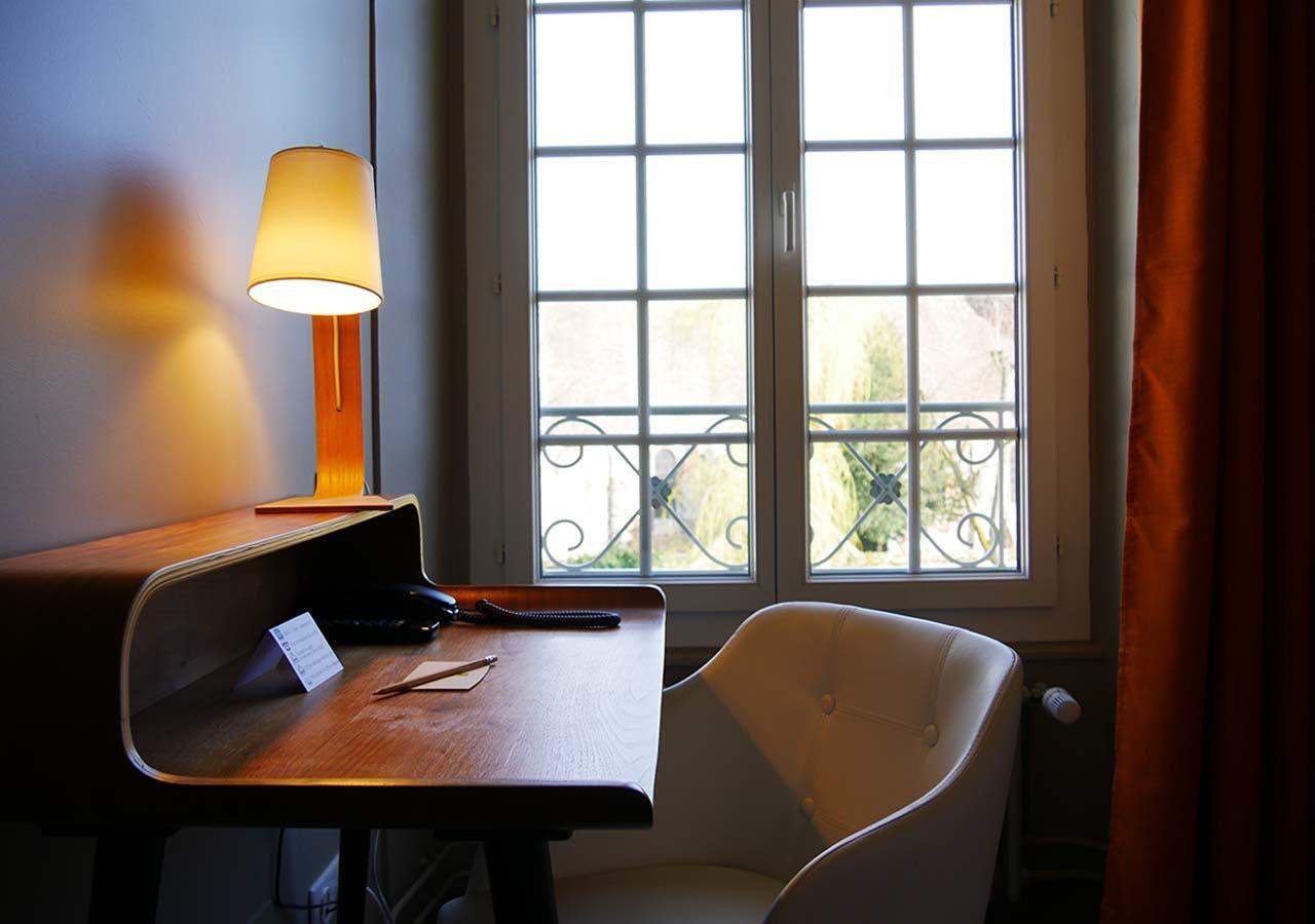 Logis - Auberge De L'Abbaye Thiron-Gardais Bagian luar foto